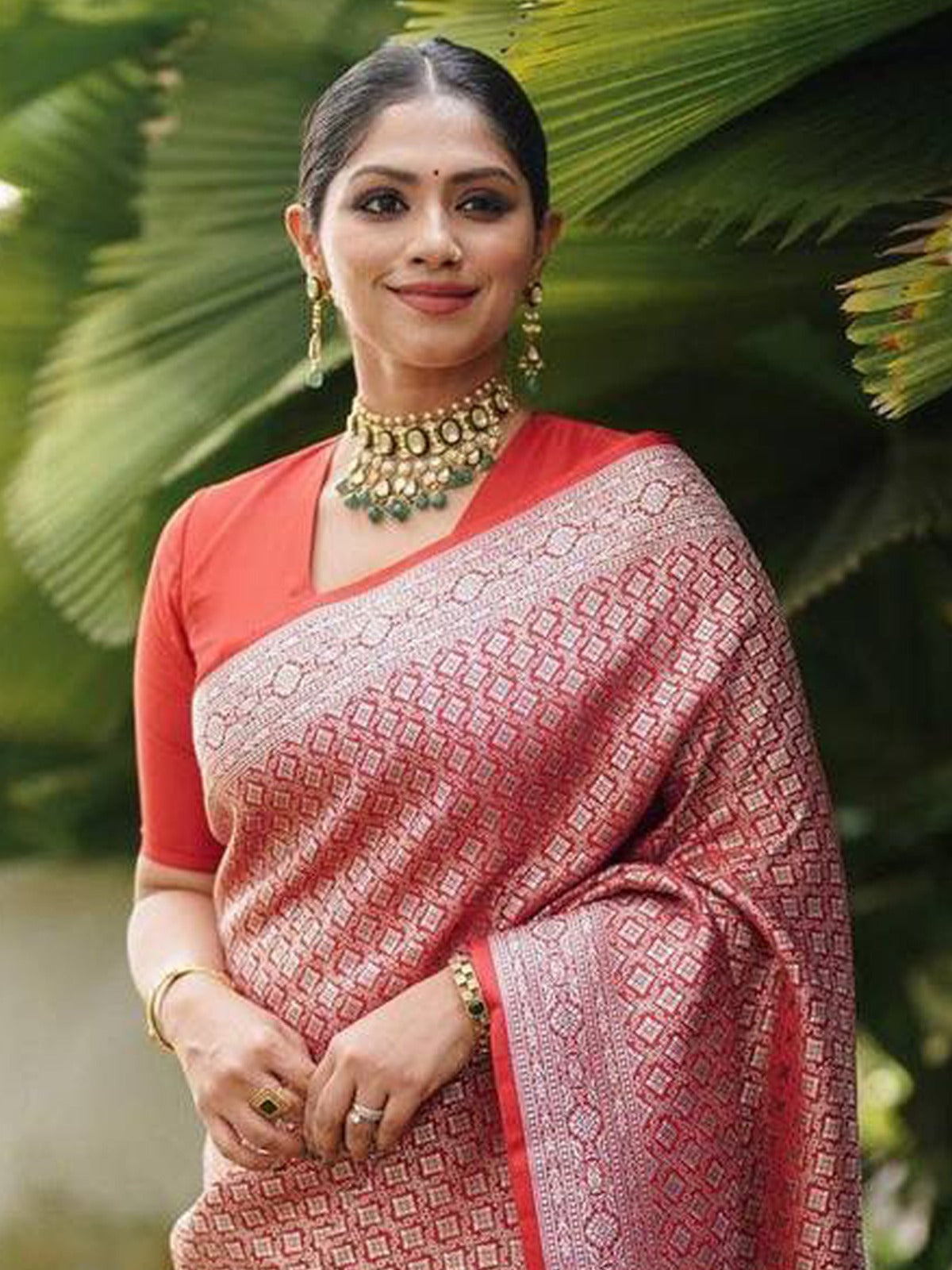 Gulal Red Woven Banarasi Saree