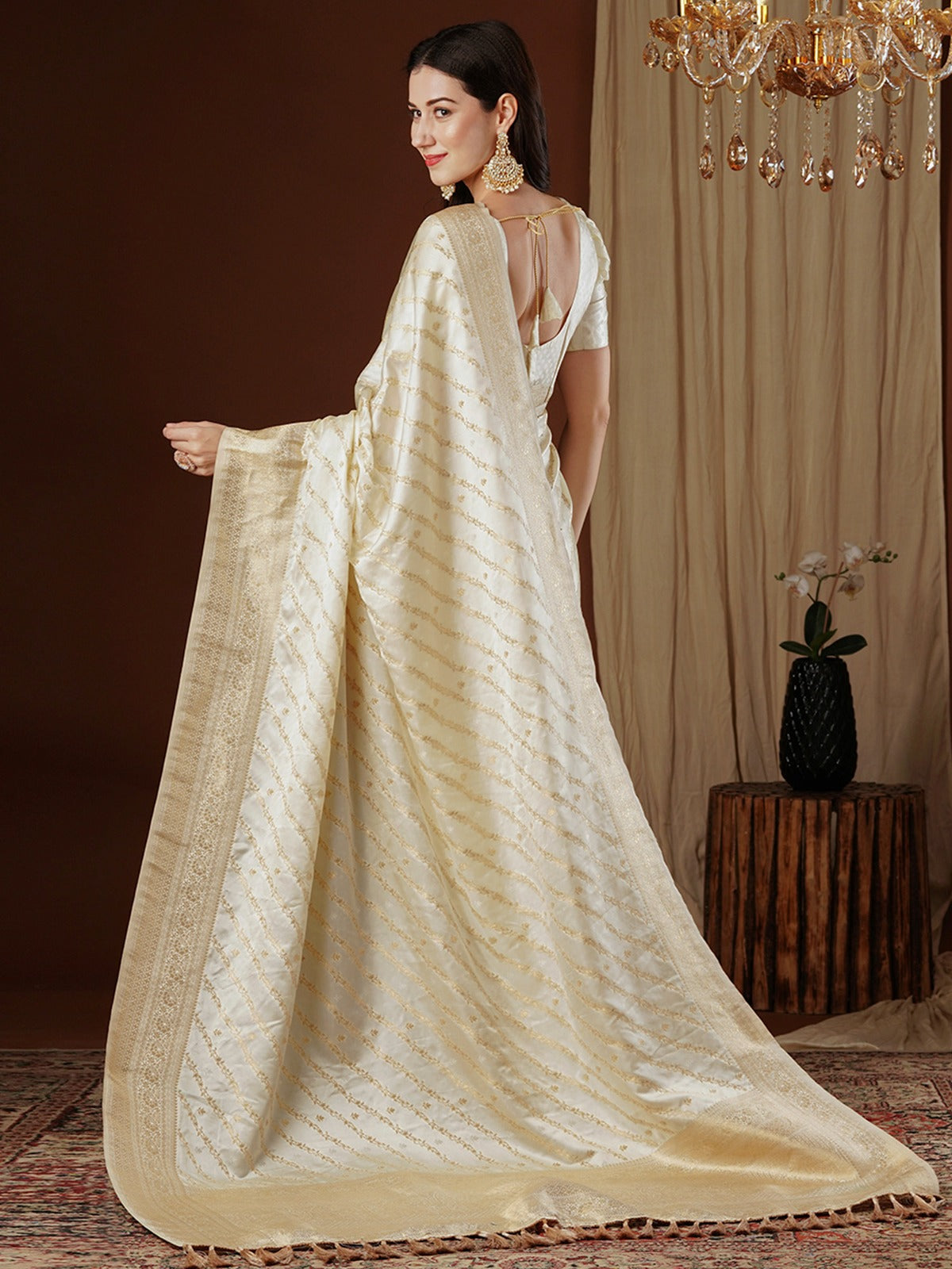 Cream White Woven Kanjivaram Silk Saree