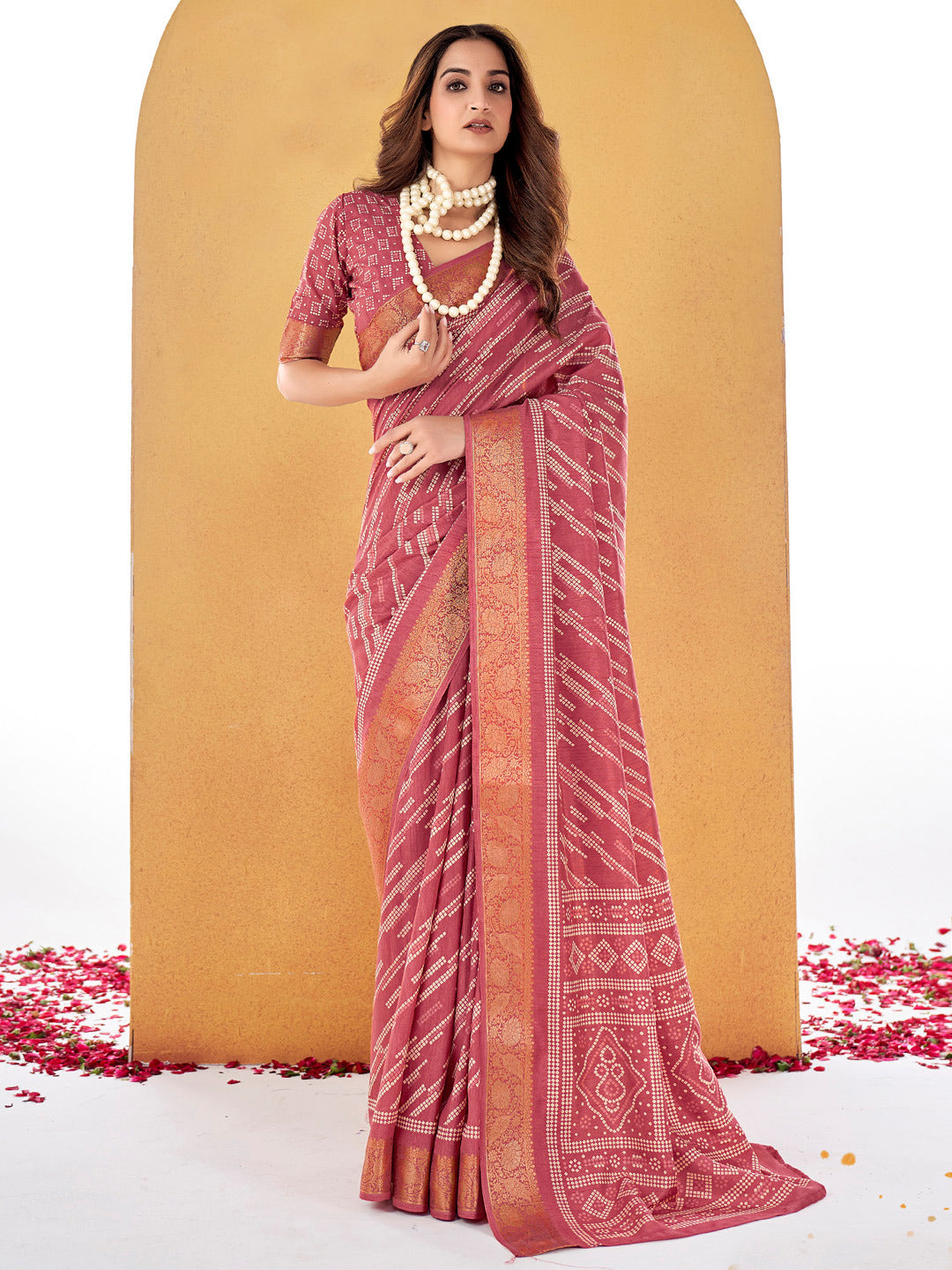 Creamy Pink Printed Sungudi Dola Silk Saree