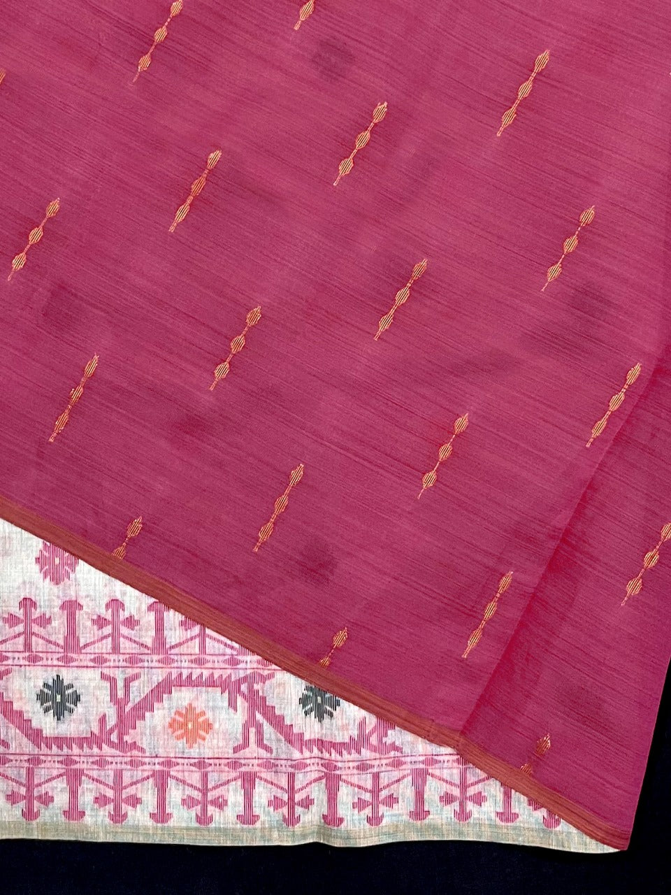 Daisy white & Pink Kovai Cotton Jamdani saree