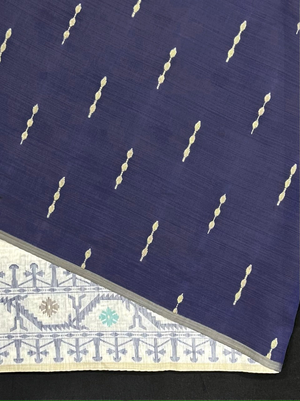 Daisy white & Purple Kovai Cotton Jamdani saree