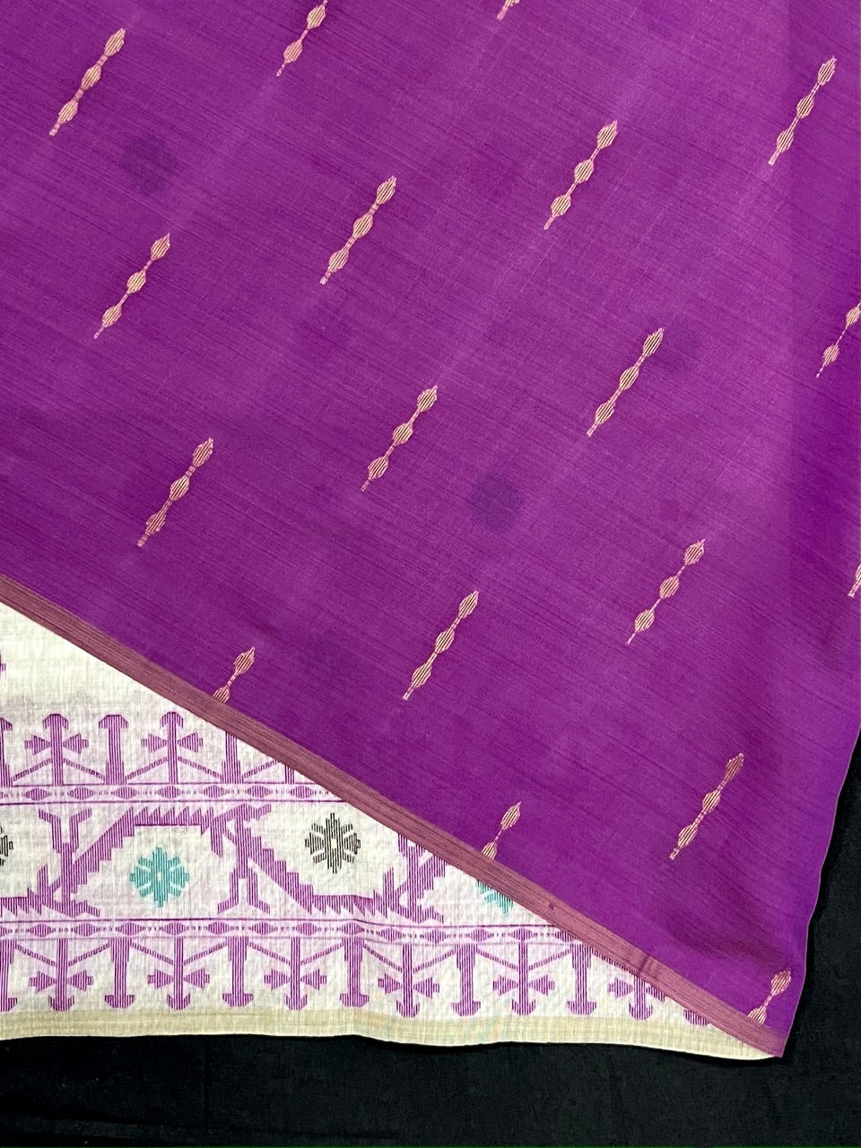 Daisy White & Violet Kovai Cotton Jamdani saree