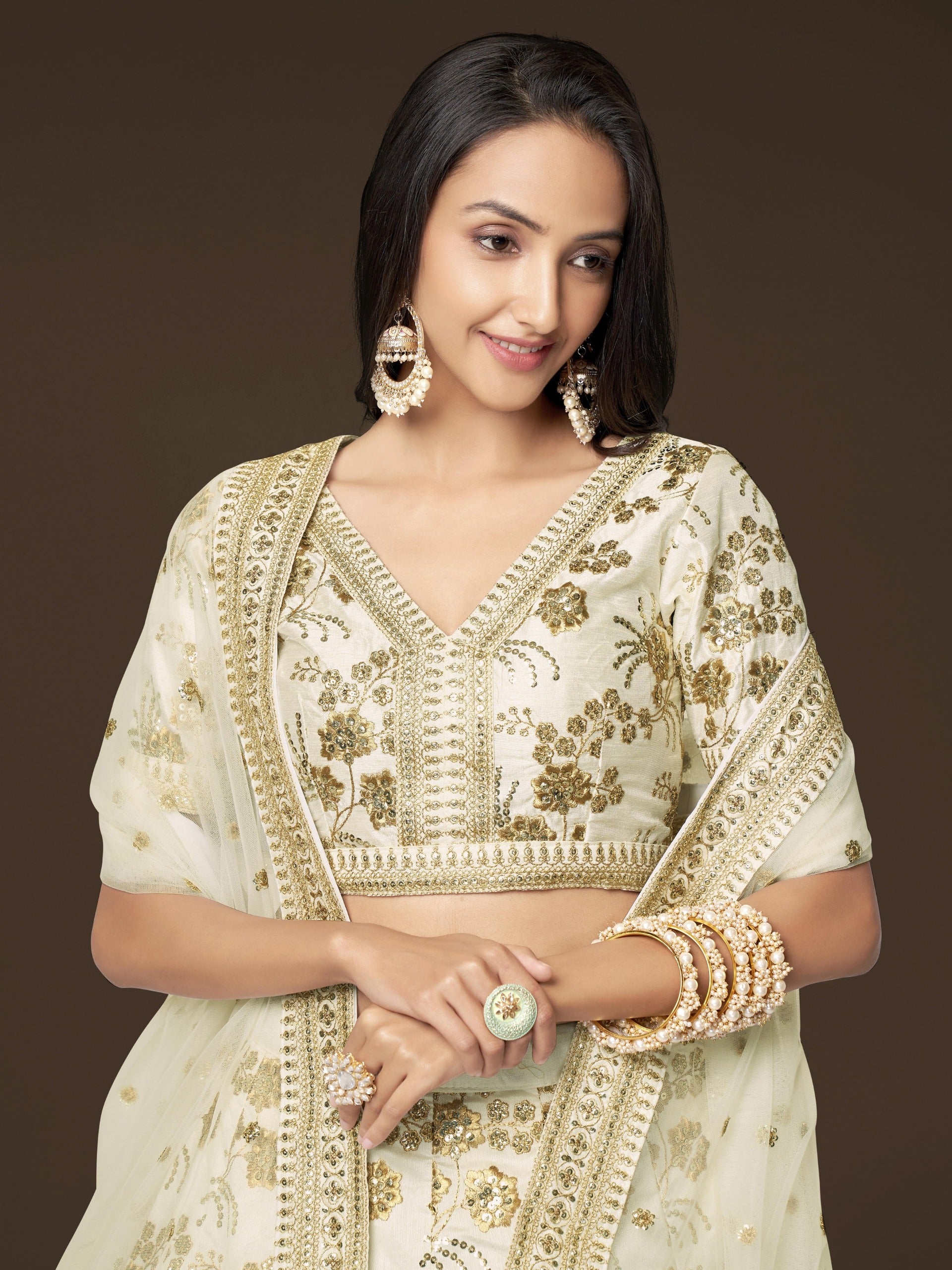 IVORY WHITE LEHENGA