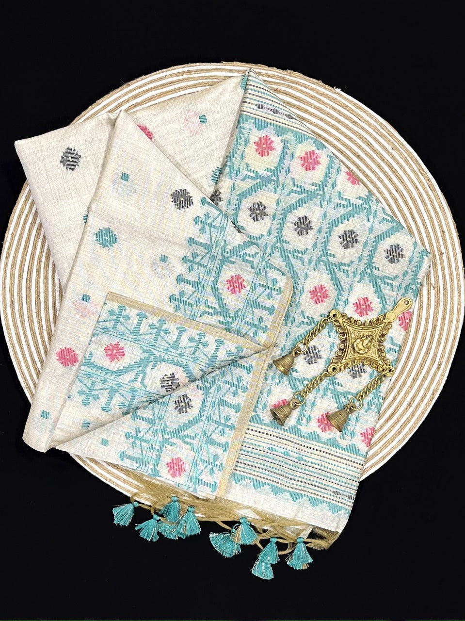 Daisy white & Blue Kovai Cotton Jamdani saree