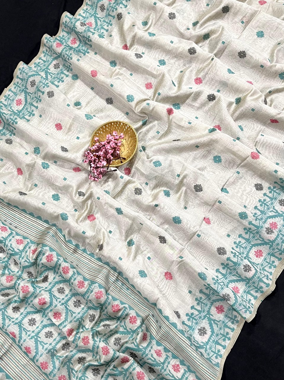 Daisy white & Blue Kovai Cotton Jamdani saree