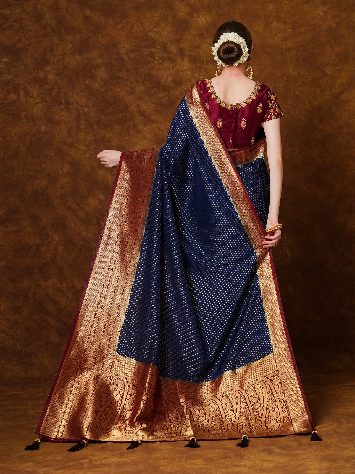 Navy Blue Woven Kanjivaram Saree